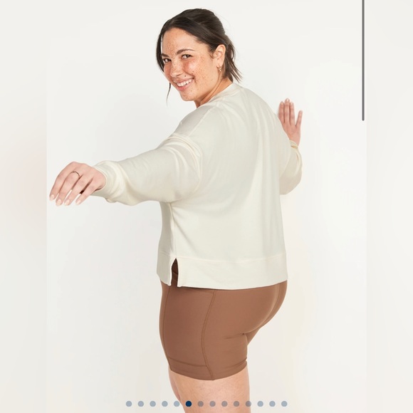 Old Navy Long Sleeve Live In Cropped French Terry Sweater! - Picture 2 of 11
